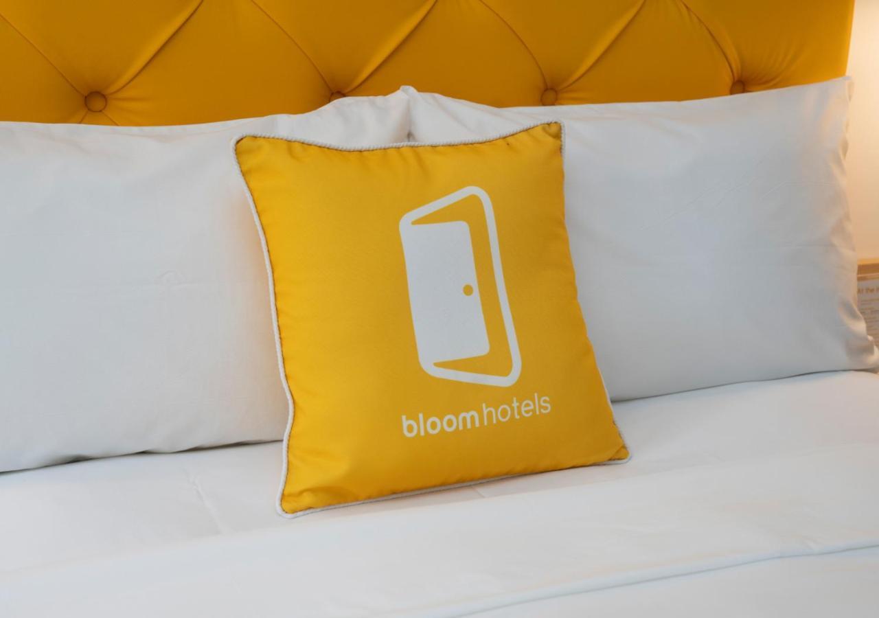 Bloom Hotel - Brookefield Bangalore Exteriör bild